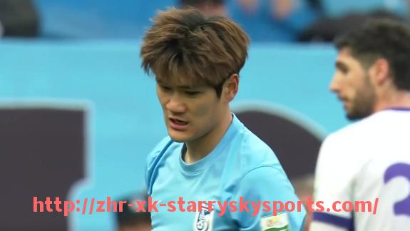 星空体育-世俱杯各大球鞋品牌对不同脚型的适配性差异与测评总结